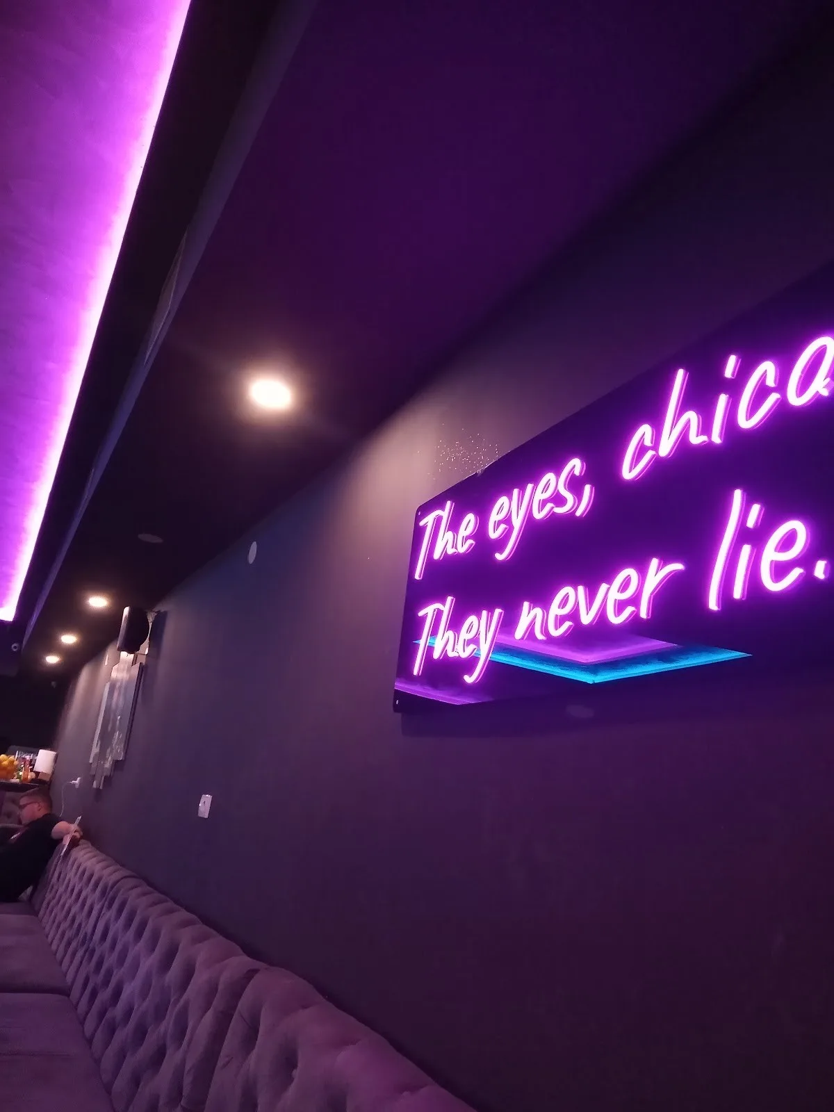 Montana Shisha Bar - 2