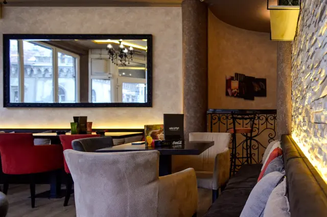 Holy Pipe – Hookah Lounge & Coffee