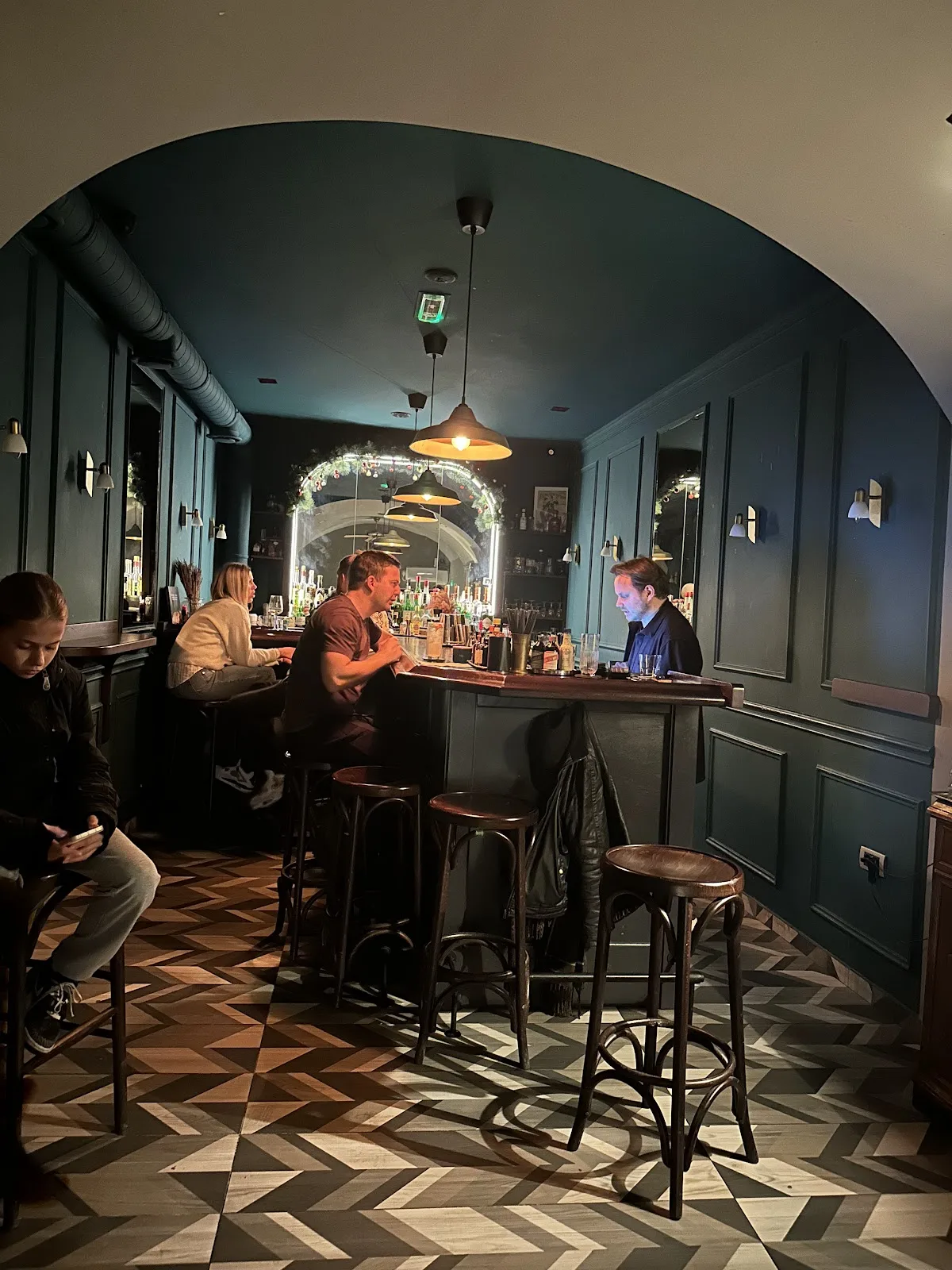 Nomad Bar